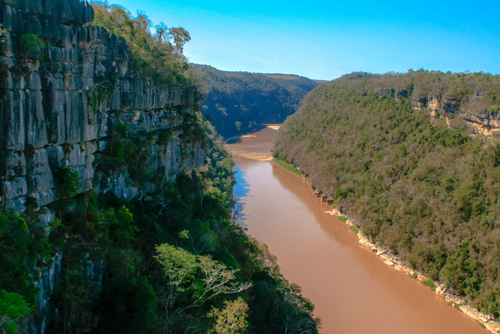 The Tsiribihina river winding its way through the giant gorge of Bemaraha