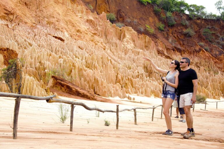 Tourists at the Tsingy Rouge