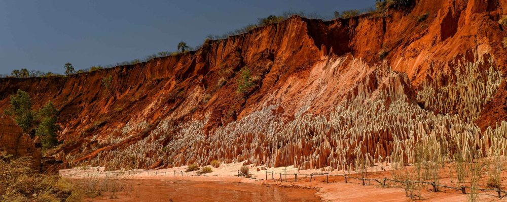 Red_Tsingy_(explore)_-_Flickr_-_Rod_Waddington - banner